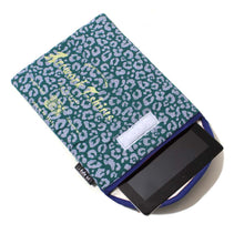 Load image into Gallery viewer, AW Leopard (Laptop &amp; Tablet Sleeves)
