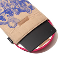 Load image into Gallery viewer, ARTWORK X FROILAN CALAYAG Bunny Flowers (Laptop &amp; Tablet Sleeves)
