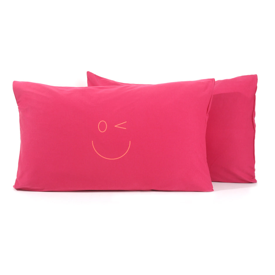 Smiley Wink Face Fuchsia Bed Pillowcase – ARTWORK T-SHIRTS